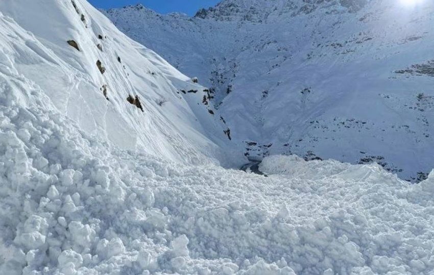  उत्तराखंड : उच्च हिमालयी क्षेत्रों में अब बढ़ा हिमस्खलन का खतरा