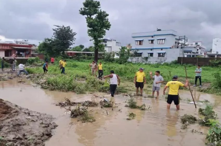  देहरादून में बरसाती नाले में अचानक आये उफान में बही दो बहनें, तलाश जारी