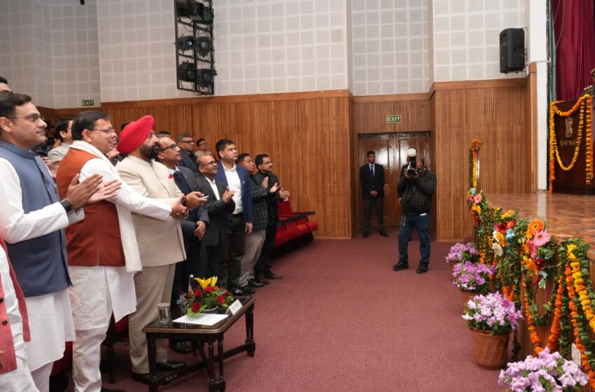  राज्यपाल व सीएम ने किया केदारनाथ के कार्यों से संबंधित कॉफी टेबल बुक एवं डैशबोर्ड का लोकार्पण