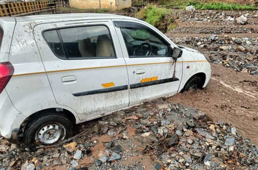 उत्तराखंड: चमोली में फटा बादल,गाड-गदेरों ने मारी उफान