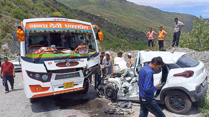 उत्तराखंड: बस और कार की जोरदार टक्कर, दिल्ली के 3 यात्री घायल