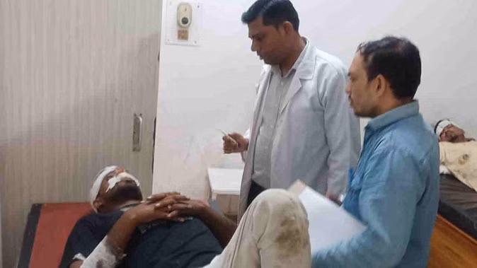 उत्तराखंड: कांवड़ियों से भरा ट्रक पलटा 28 थे सवार,3 की हालत गंभीर