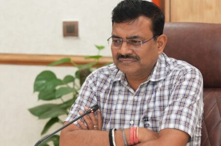 मुख्य सचिव ने दिए अधिकारियों को राजस्व बढ़ाये जाने के निर्देश