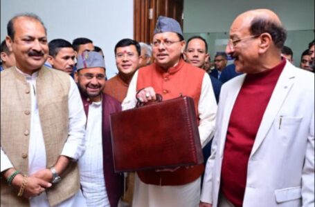उत्तराखंड: विपक्ष का हंगामा, सीएम धामी ने पेश किया 5315 करोड़ का अनुपूरक बजट