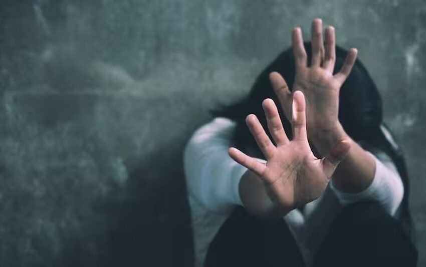  उत्तराखंड: सौतेले पिता पर नाबालिग बेटी से दुष्कर्म का आरोप, आरोपी गिरफ्तार