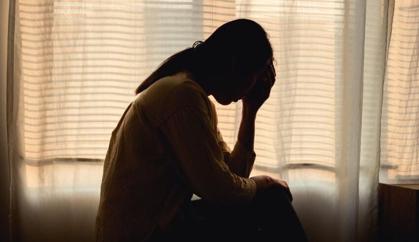  देहरादून: कैफे ओनर महिला ने नहीं दिया उधार तो लड़कों ने फाड़े उसके कपड़े