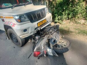 पौड़ी-श्रीनगर मार्ग पर दर्दनाक हादसा, पिकअप की टक्कर से स्कूटी सवार युवक की मौत
